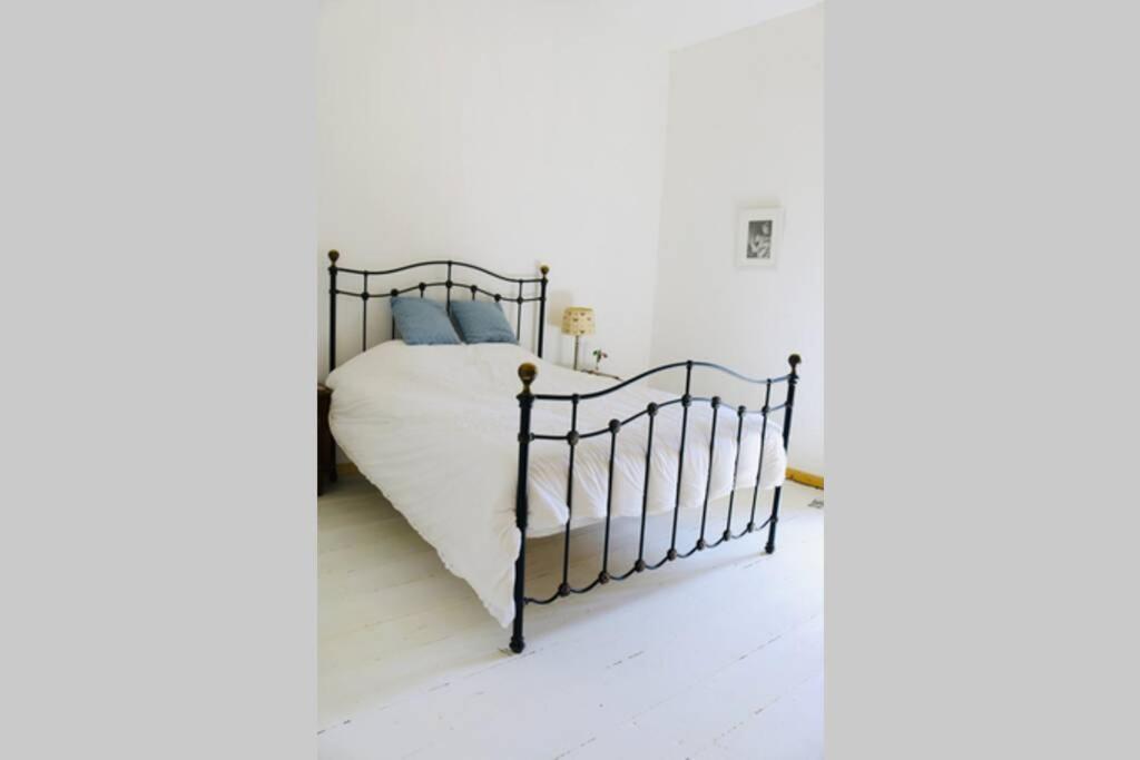 As Seen On A New Life In The Sun - Beautiful 3 Bedroom Cottage With Shared Pool Montboyer Exteriér fotografie