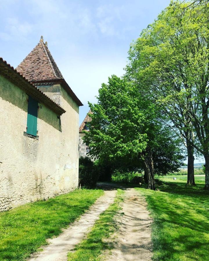 As Seen On A New Life In The Sun - Beautiful 3 Bedroom Cottage With Shared Pool Montboyer Exteriér fotografie