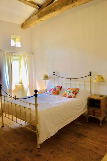 As Seen On A New Life In The Sun - Beautiful 3 Bedroom Cottage With Shared Pool Montboyer Exteriér fotografie